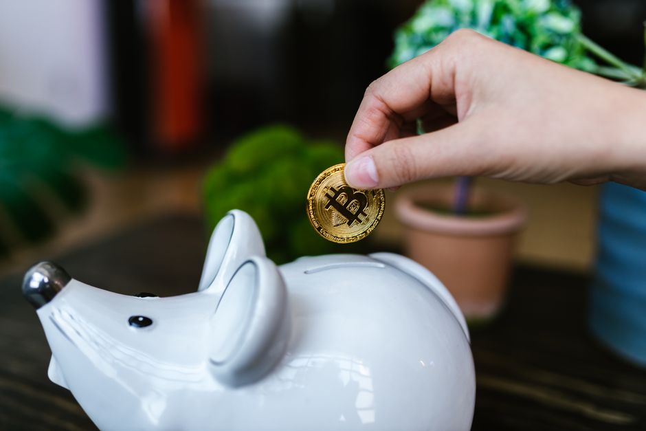 High Yield Savings vs Investing: Where to Put Money